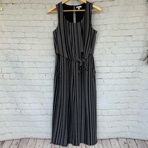 AUW Black & white Sleeveless Romper